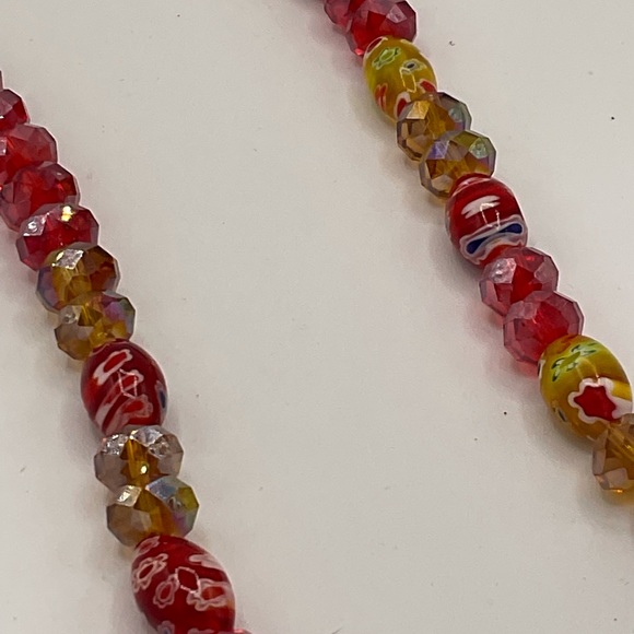 “VINTAGE” Glass Faucted Millefiori Beaded Necklace. - Picture 3 of 12
